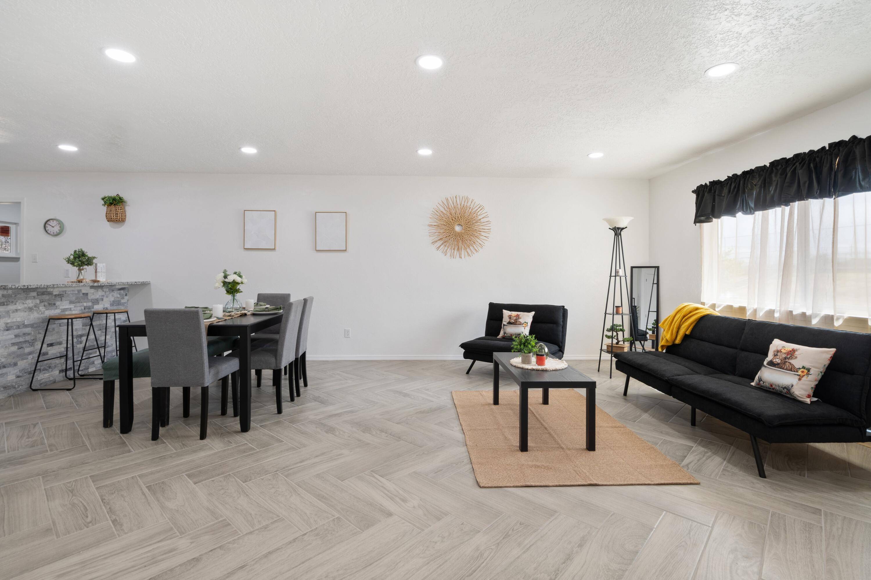 Albuquerque, NM 87110,2424 MESILLA ST NE