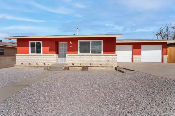 2424 MESILLA ST NE, Albuquerque, NM 87110