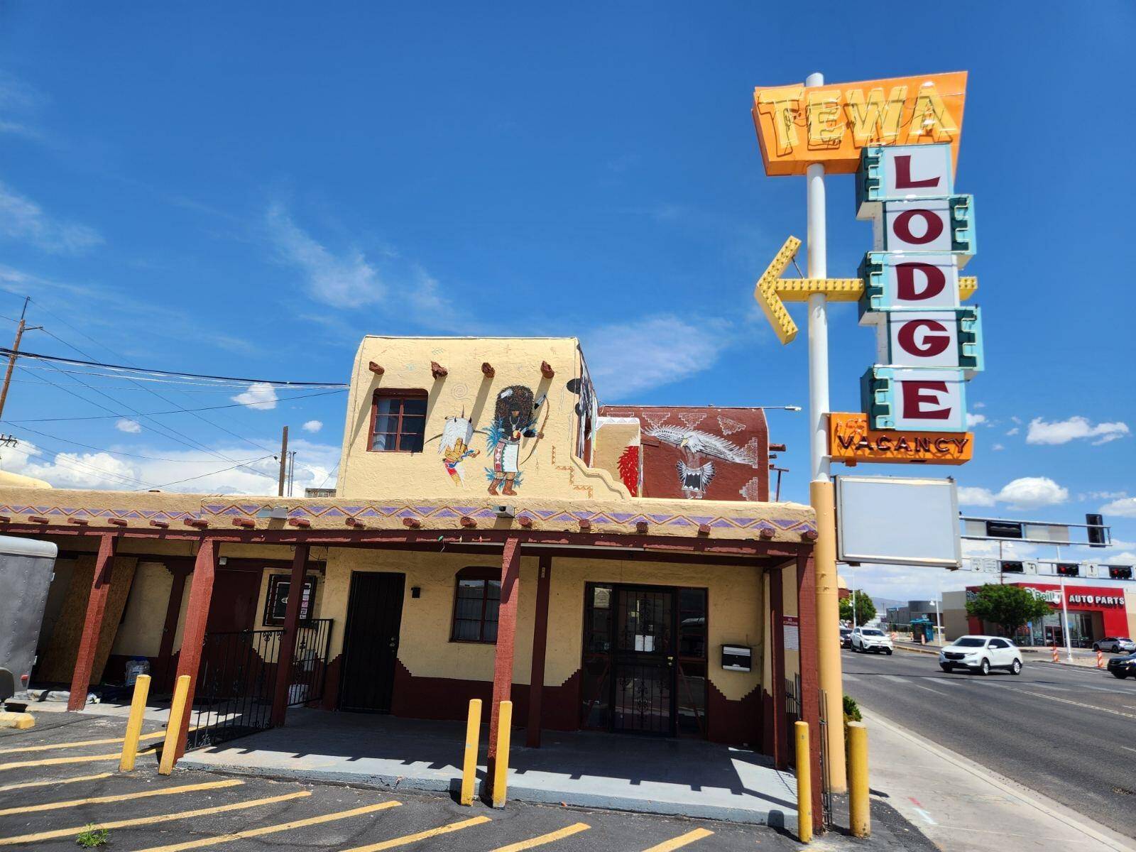 Albuquerque, NM 87108,5715 CENTRAL AVE NE