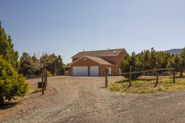 39 SANDIA HAVEN DR, Cedar Crest, NM 87008