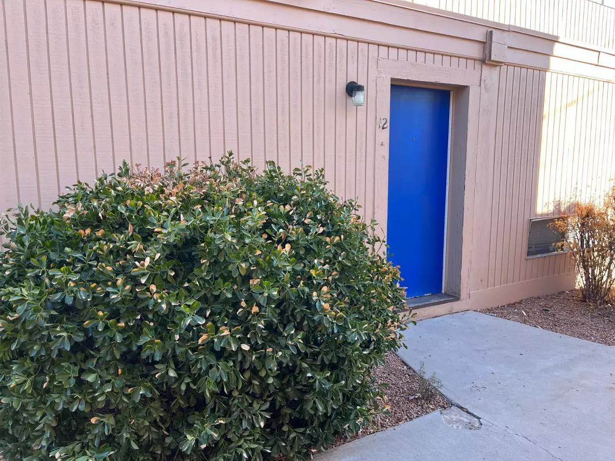 Albuquerque, NM 87110,704 Truman ST NE #Apt 7