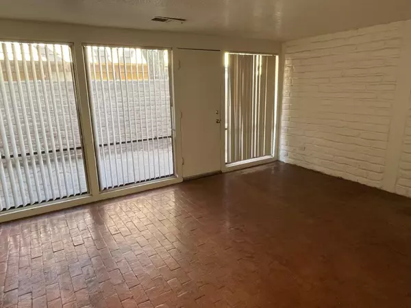 Albuquerque, NM 87110,704 Truman ST NE #Apt 7