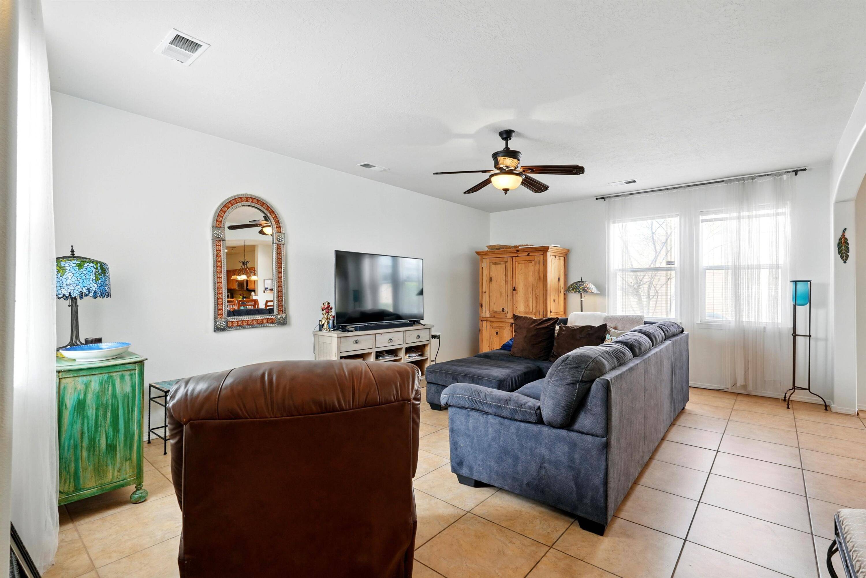 Albuquerque, NM 87121,3223 LAZY DAY DR SW