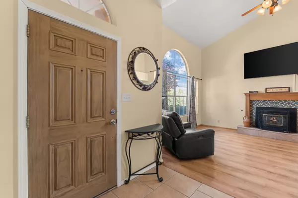 Rio Rancho, NM 87144,2553 CABEZON DR NE