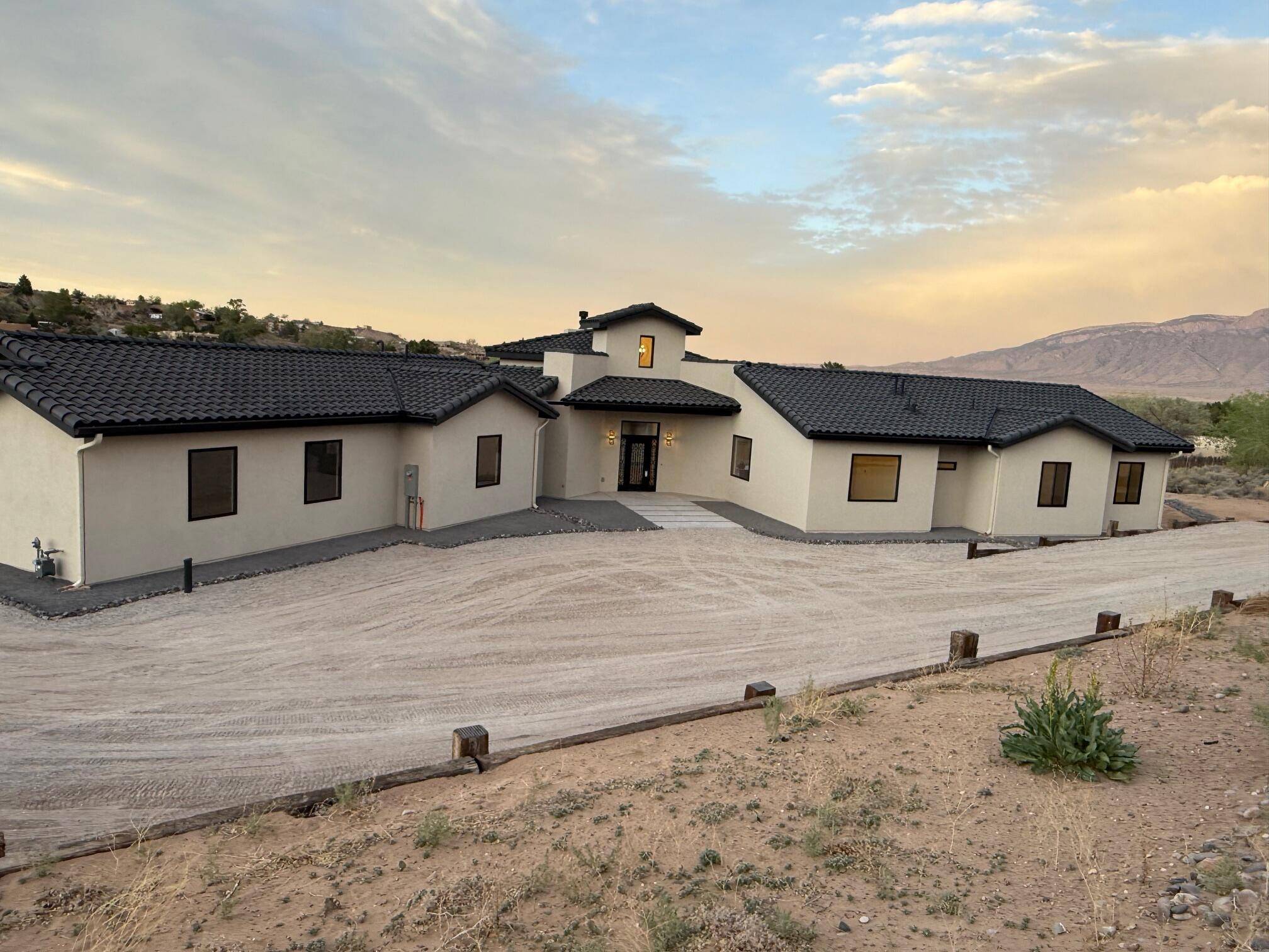 324 MORNING SUN TRL TRL, Corrales, NM 87048