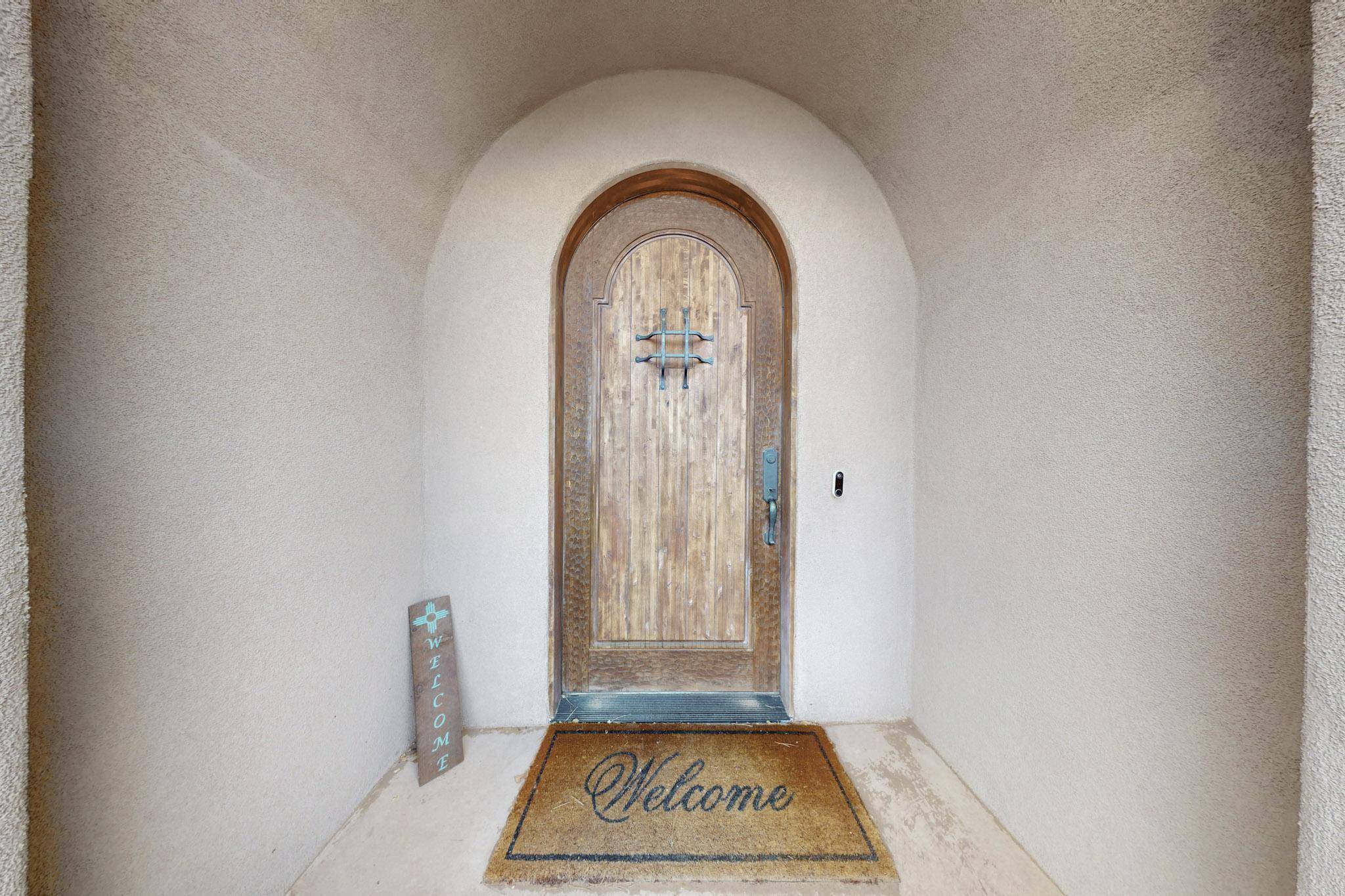 Albuquerque, NM 87104,2403 MOUNTAIN RD NW