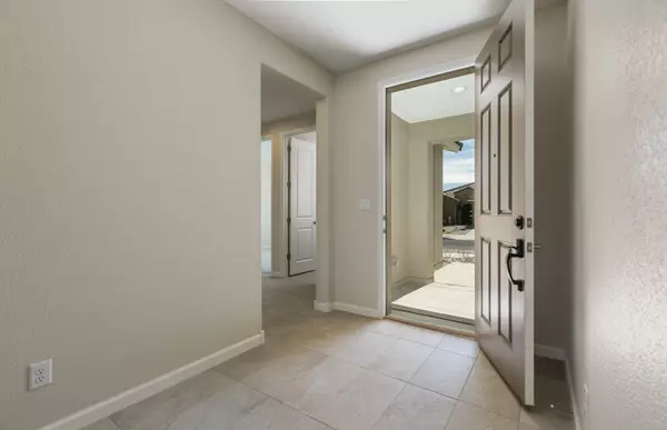 Rio Rancho, NM 87144,2330 SANDRA LOOP NE