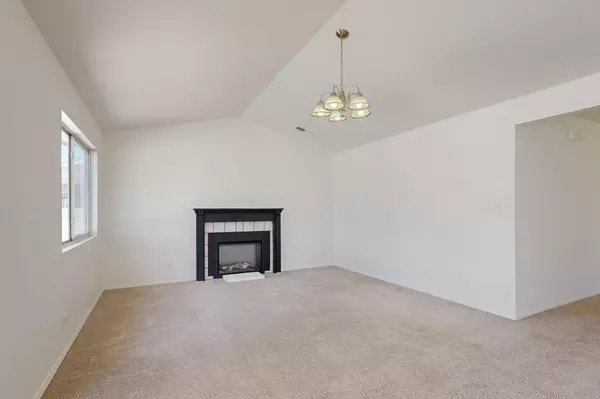 Rio Rancho, NM 87144,6920 Glen Hills DR NE