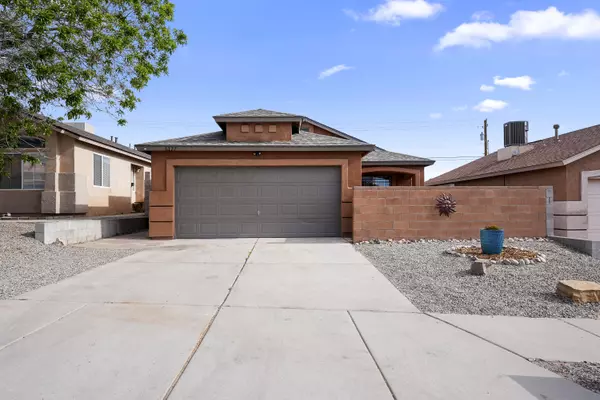 6127 CELESTIAL AVE NW, Albuquerque, NM 87114