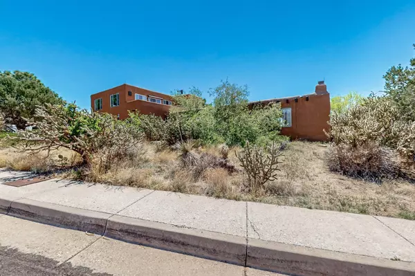 Albuquerque, NM 87123,14104 PIEDRAS RD NE