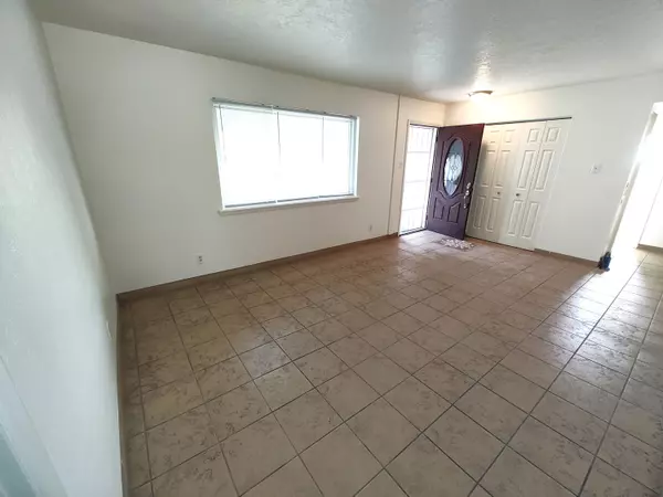 Albuquerque, NM 87123,12405 GRAND AVE NE