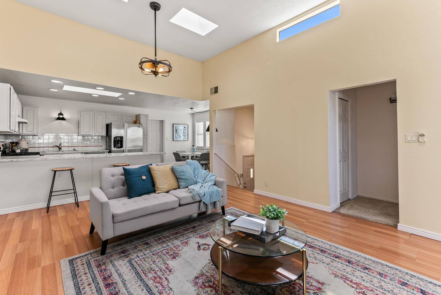 Albuquerque, NM 87123,533 PINON CREEK RD SE