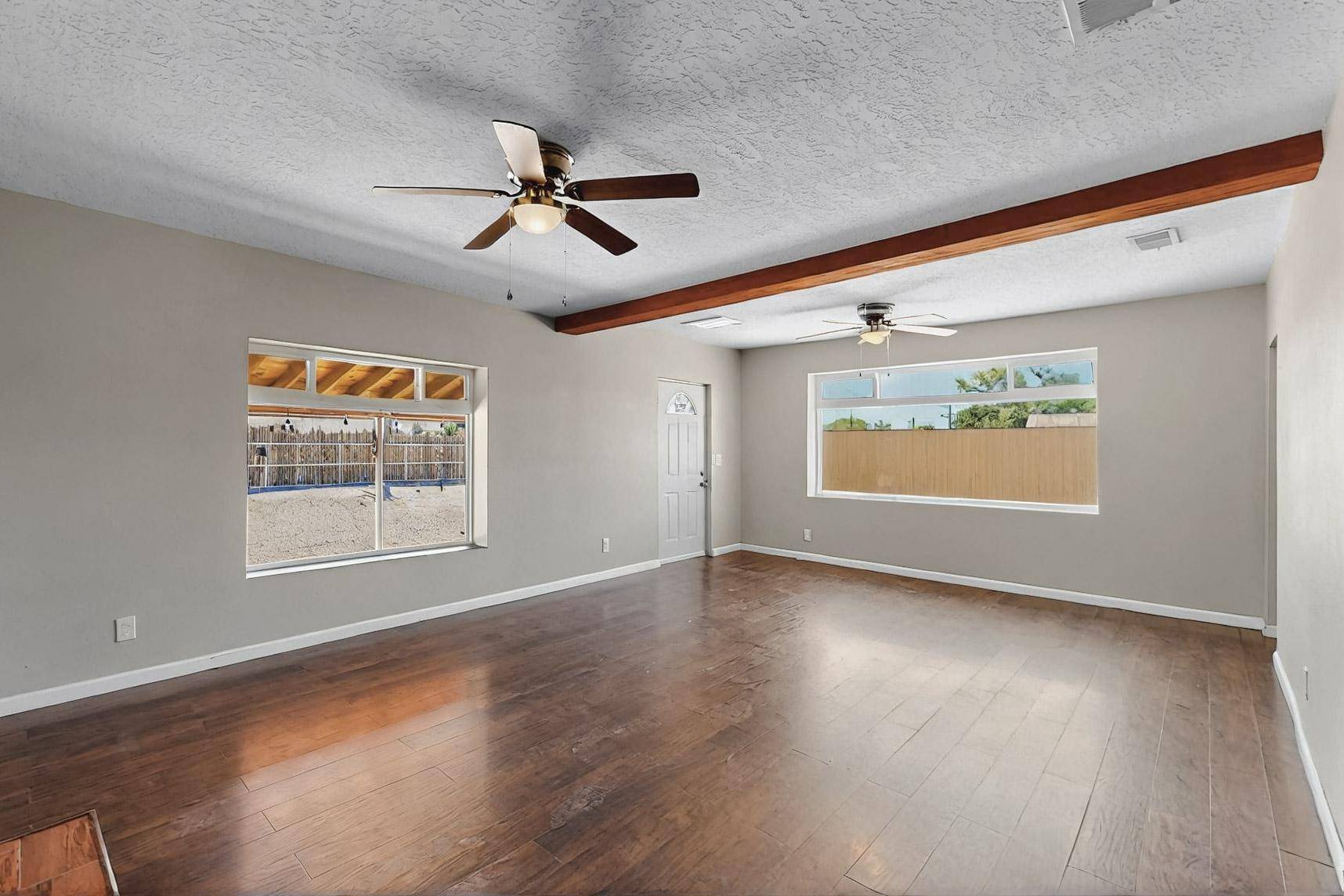 Albuquerque, NM 87105,2215 TAPIA BLVD SW