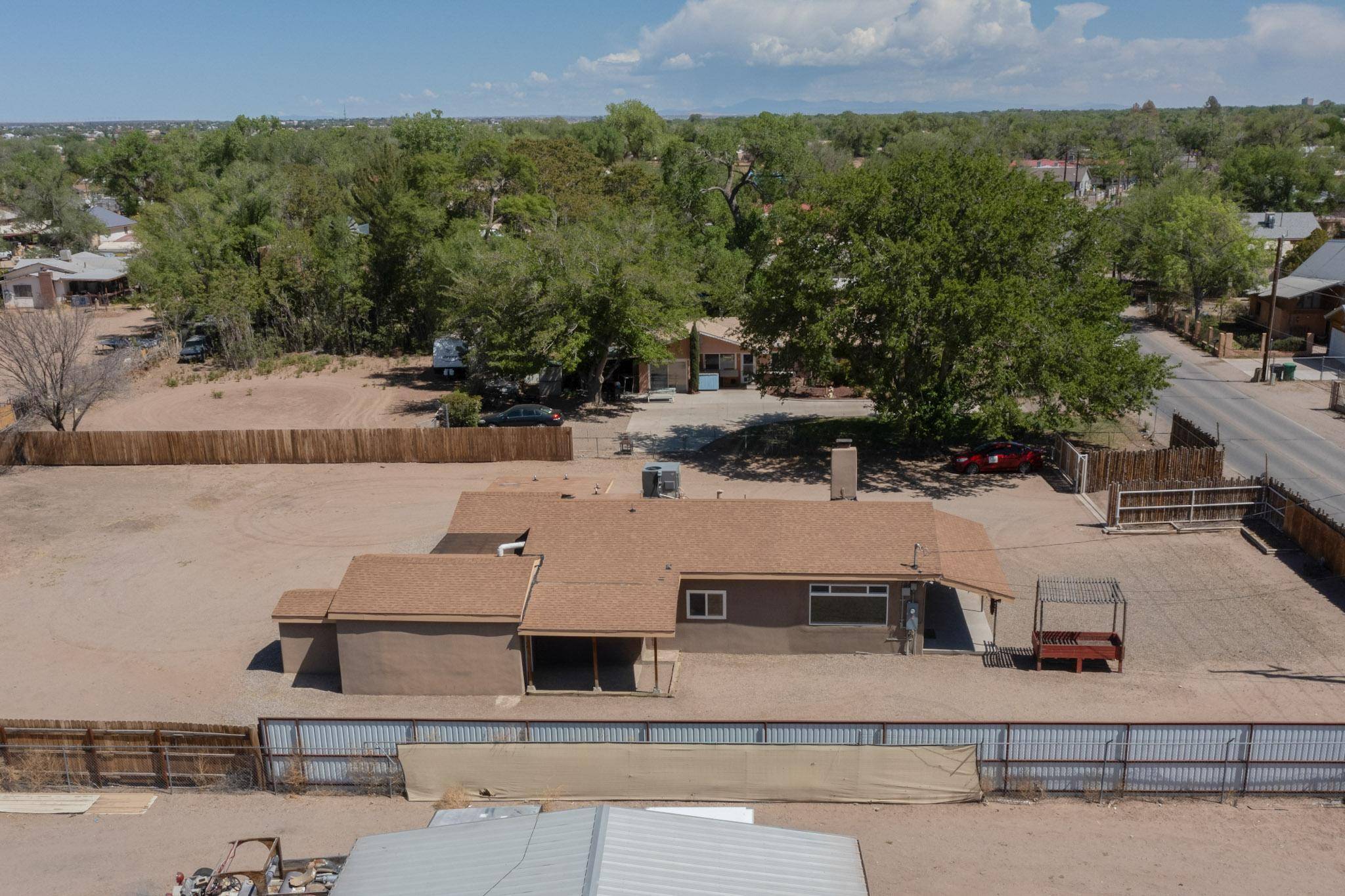 Albuquerque, NM 87105,2215 TAPIA BLVD SW