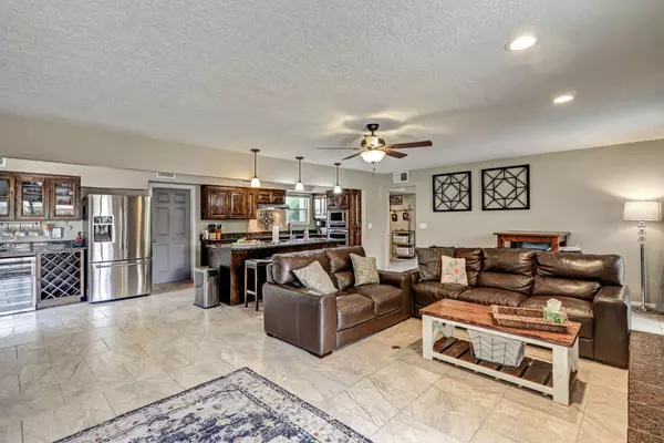 Albuquerque, NM 87109,6400 TORREON DR NE