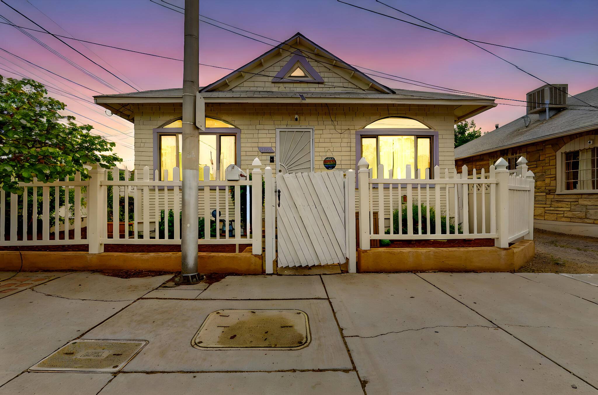 608 COAL AVE SE, Albuquerque, NM 87102