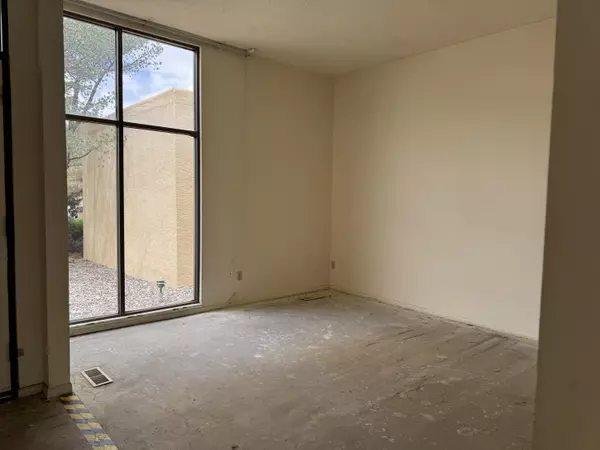 Albuquerque, NM 87109,7540 BEAR CANYON RD NE