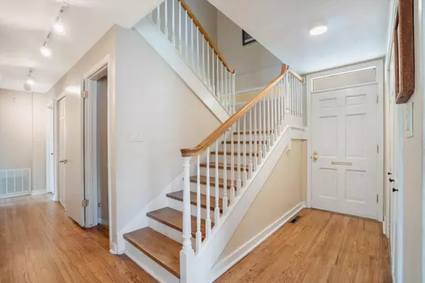 Albuquerque, NM 87108,4244 BROADMOOR AVE NE