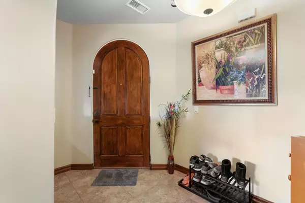 Rio Rancho, NM 87144,3887 Hanley RD NE
