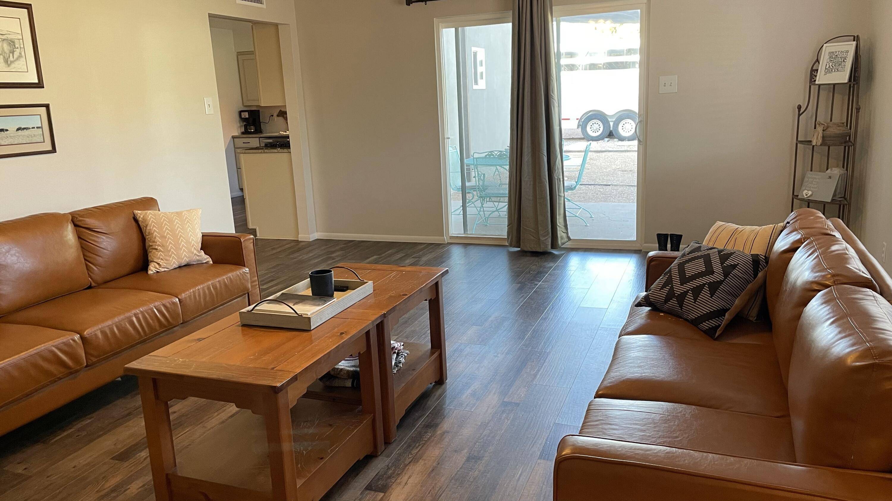 Bosque Farms, NM 87068,695 VALLE DR
