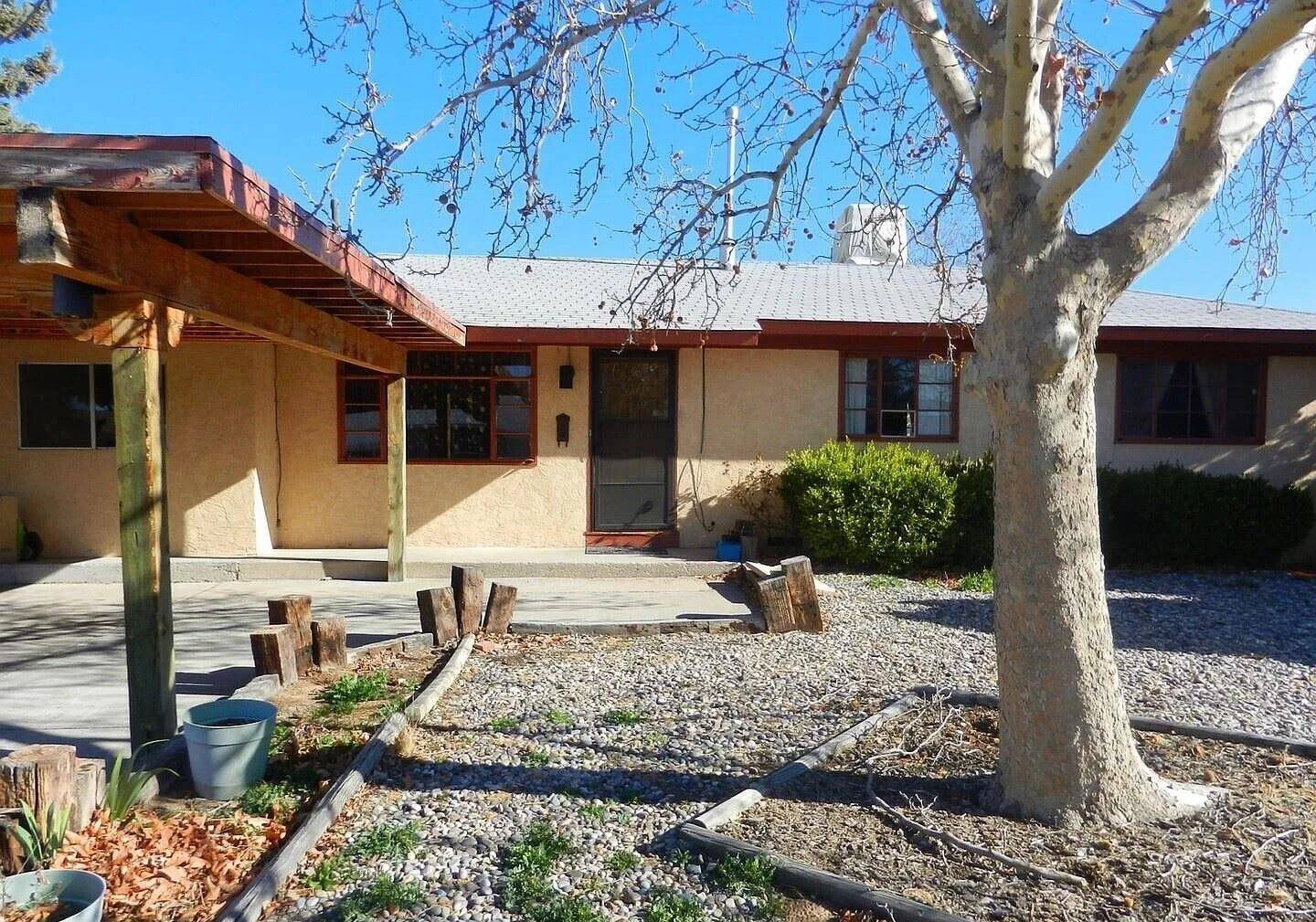Albuquerque, NM 87110,4617 HILTON AVE NE