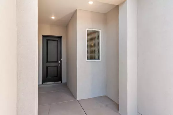 Rio Rancho, NM 87144,6936 Archer RD NE