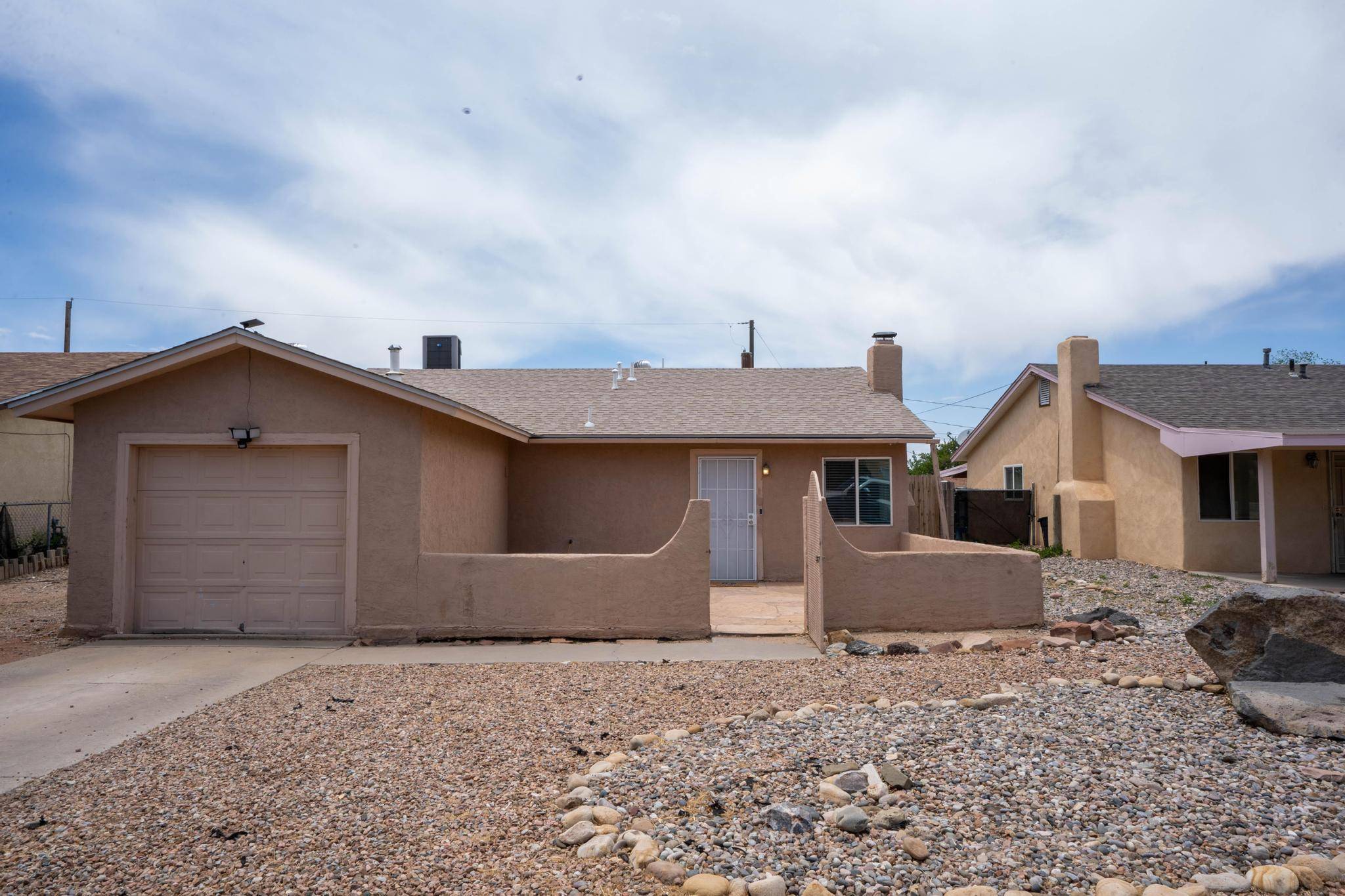 Albuquerque, NM 87123,241 SHIRLEY ST NE