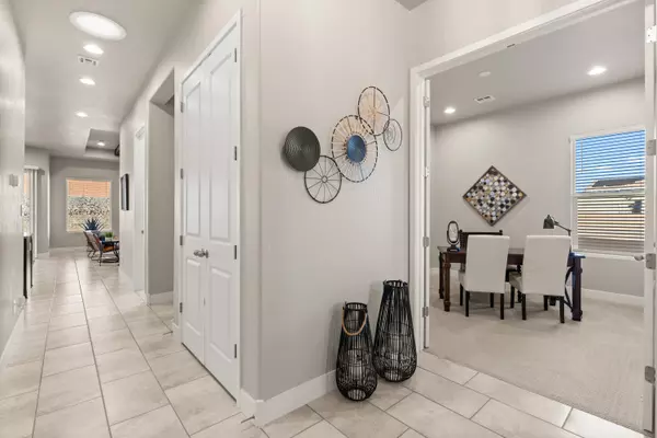 Rio Rancho, NM 87144,6845 Sydney DR NE