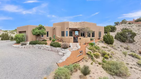 59 Sky Mountain RD, Placitas, NM 87043