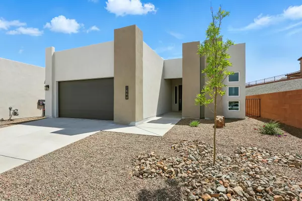 1664 TESORO LOOP NW, Los Lunas, NM 87031