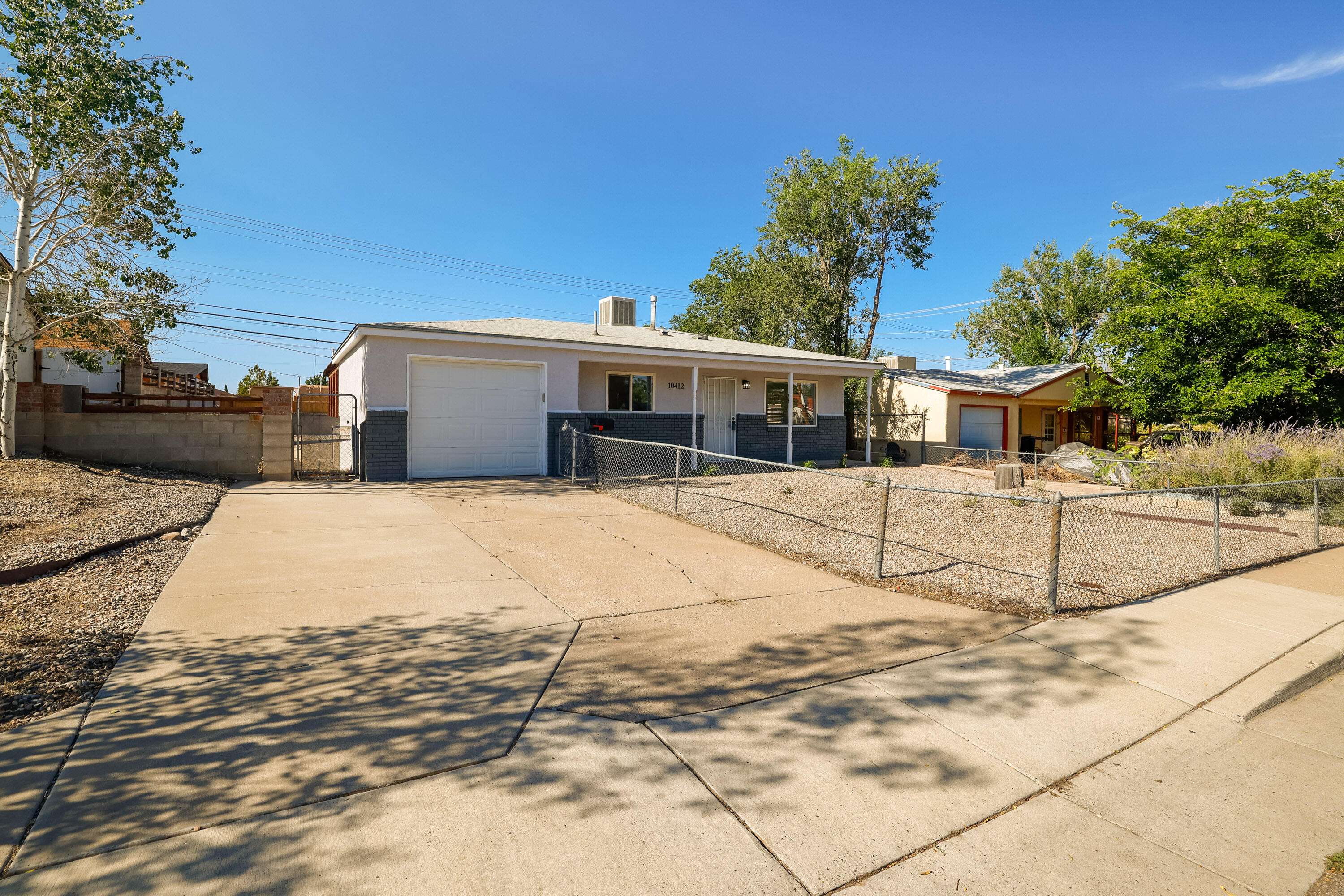 10412 WOODLAND AVE NE, Albuquerque, NM 87112