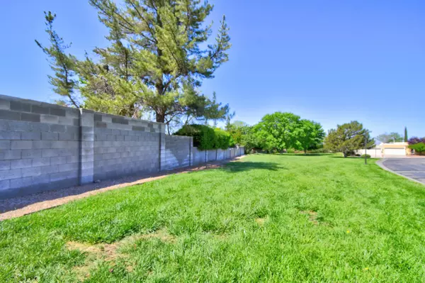 Albuquerque, NM 87111,12800 Comanche RD NE #101