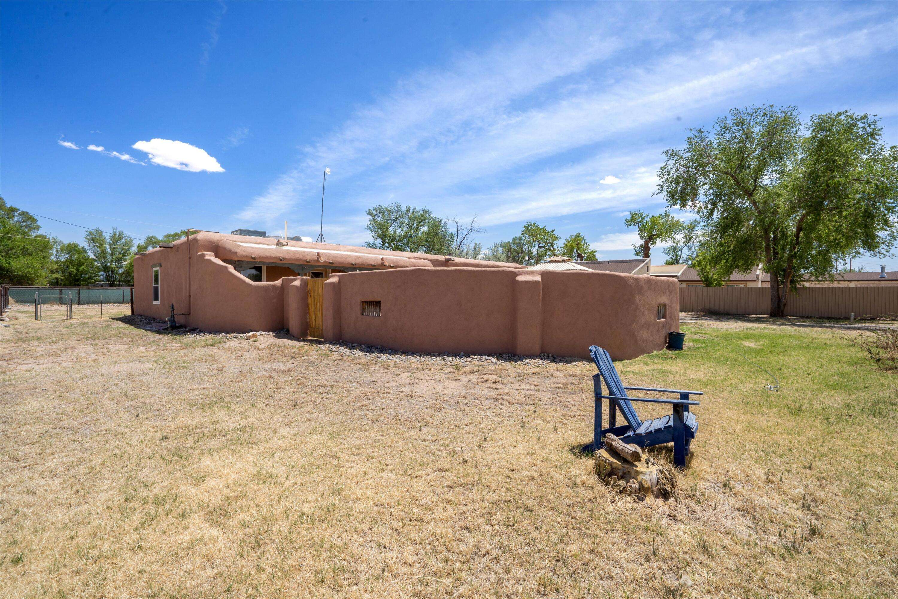 Belen, NM 87002,1224 SILVA RD