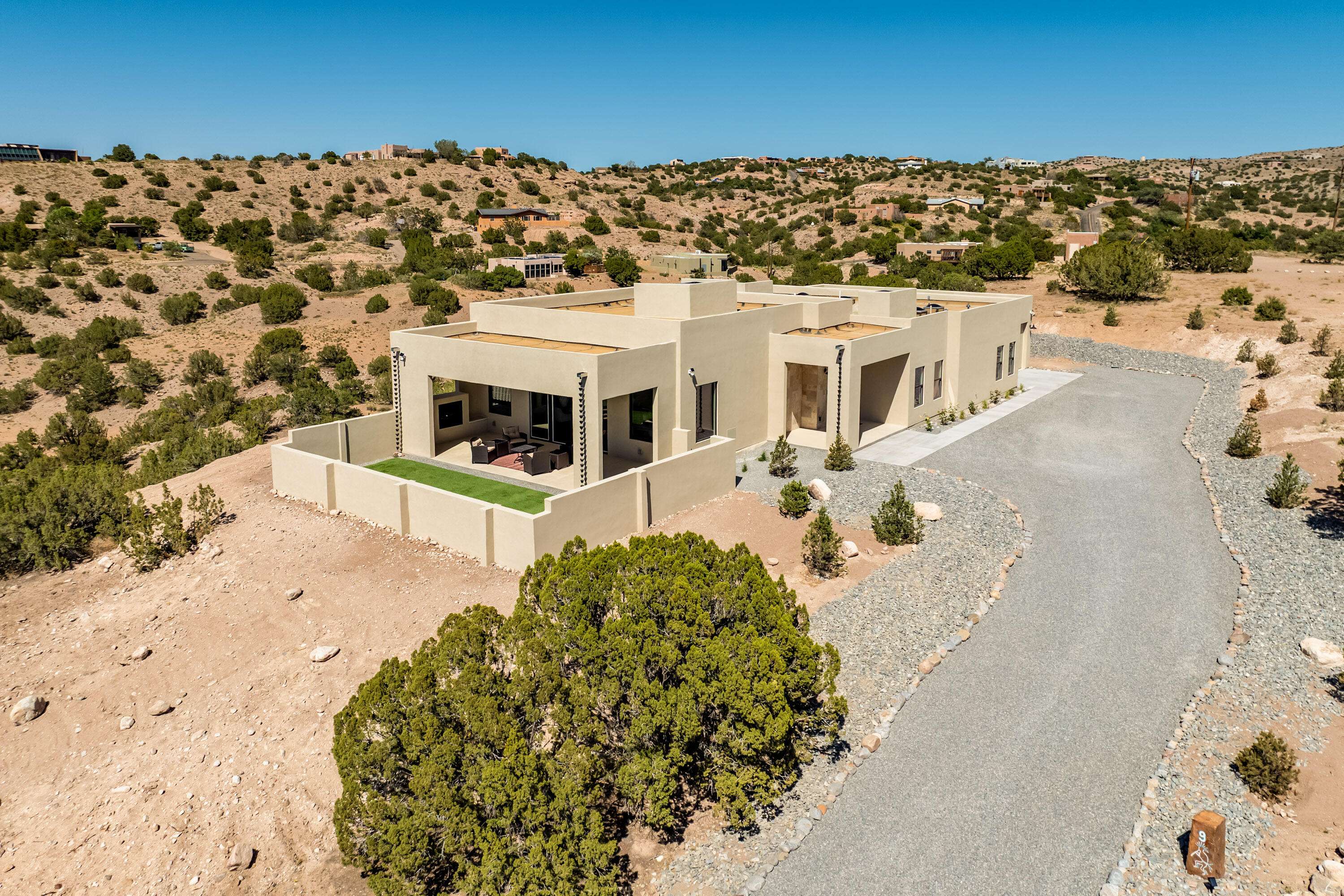 Placitas, NM 87043,9 E Calle Flores