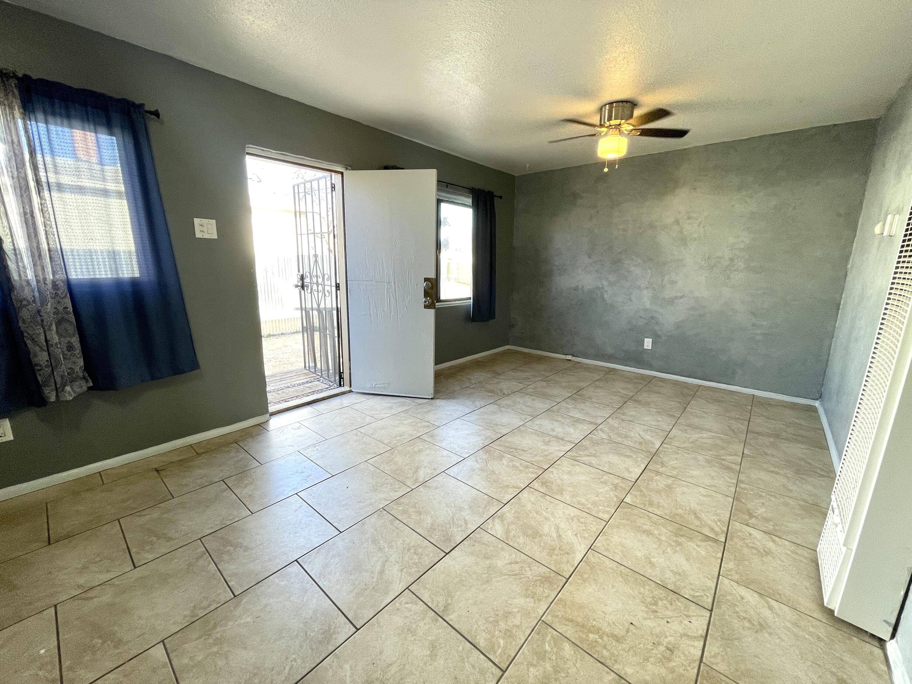 Albuquerque, NM 87102,820 APACHE AVE NW