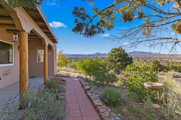 Cochiti Lake, NM 87083,6383 HOOCHANEETSA BLVD