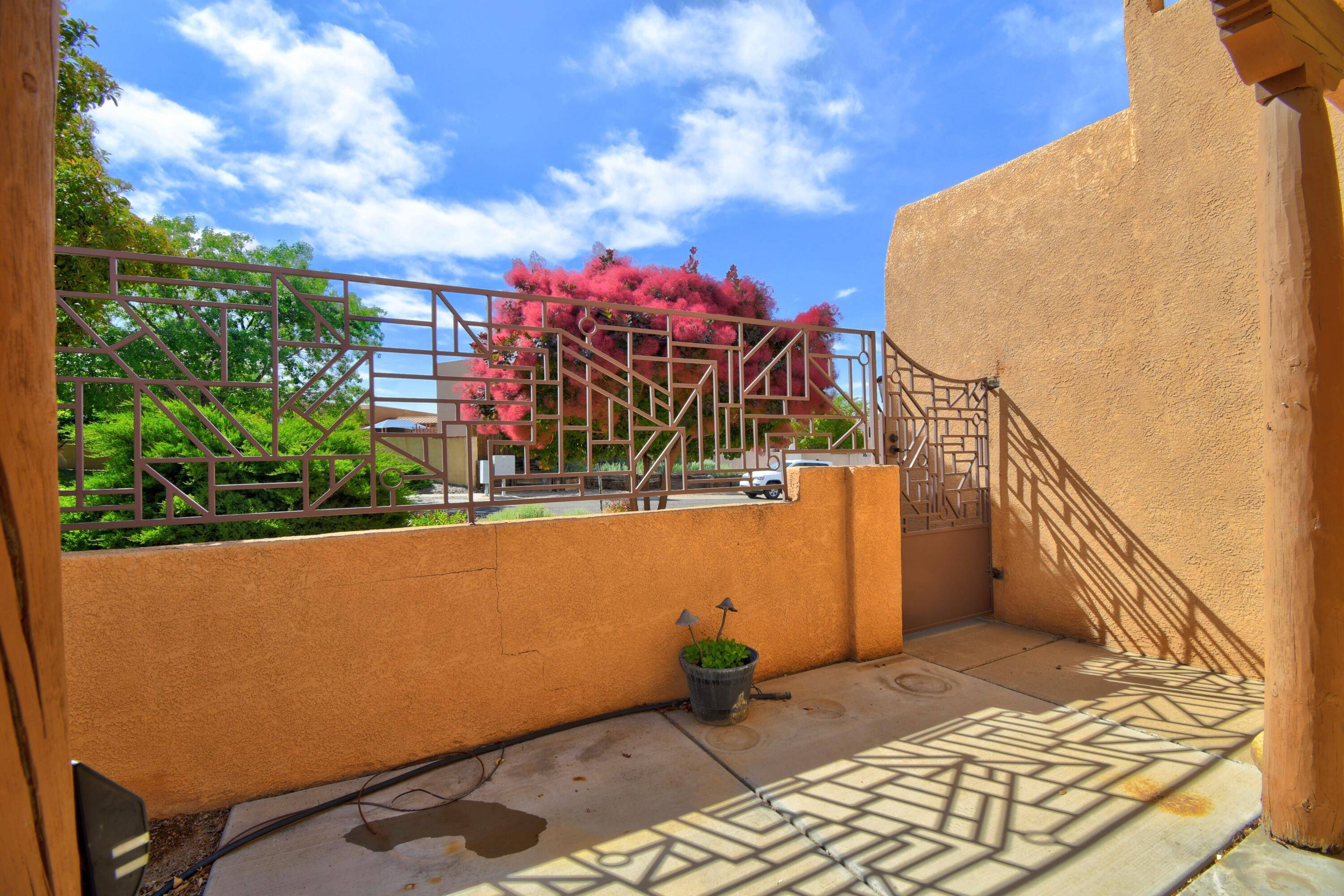 Albuquerque, NM 87109,7505 PALOMAS PARK AVE NE