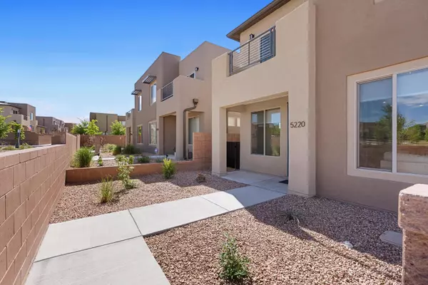 Santa Fe, NM 87507,5220 Gold Hill LN