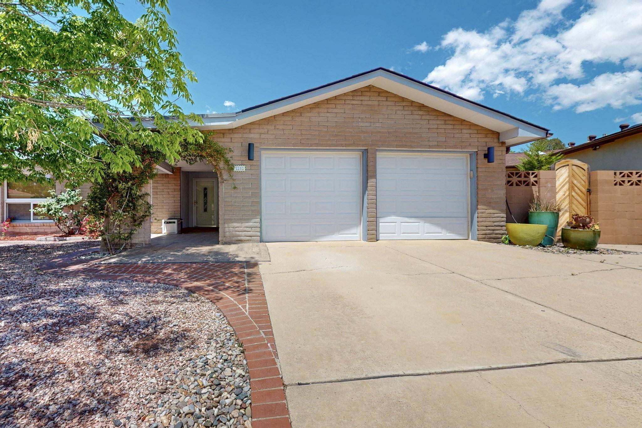 Albuquerque, NM 87109,7313 VALLEY FORGE RD NE