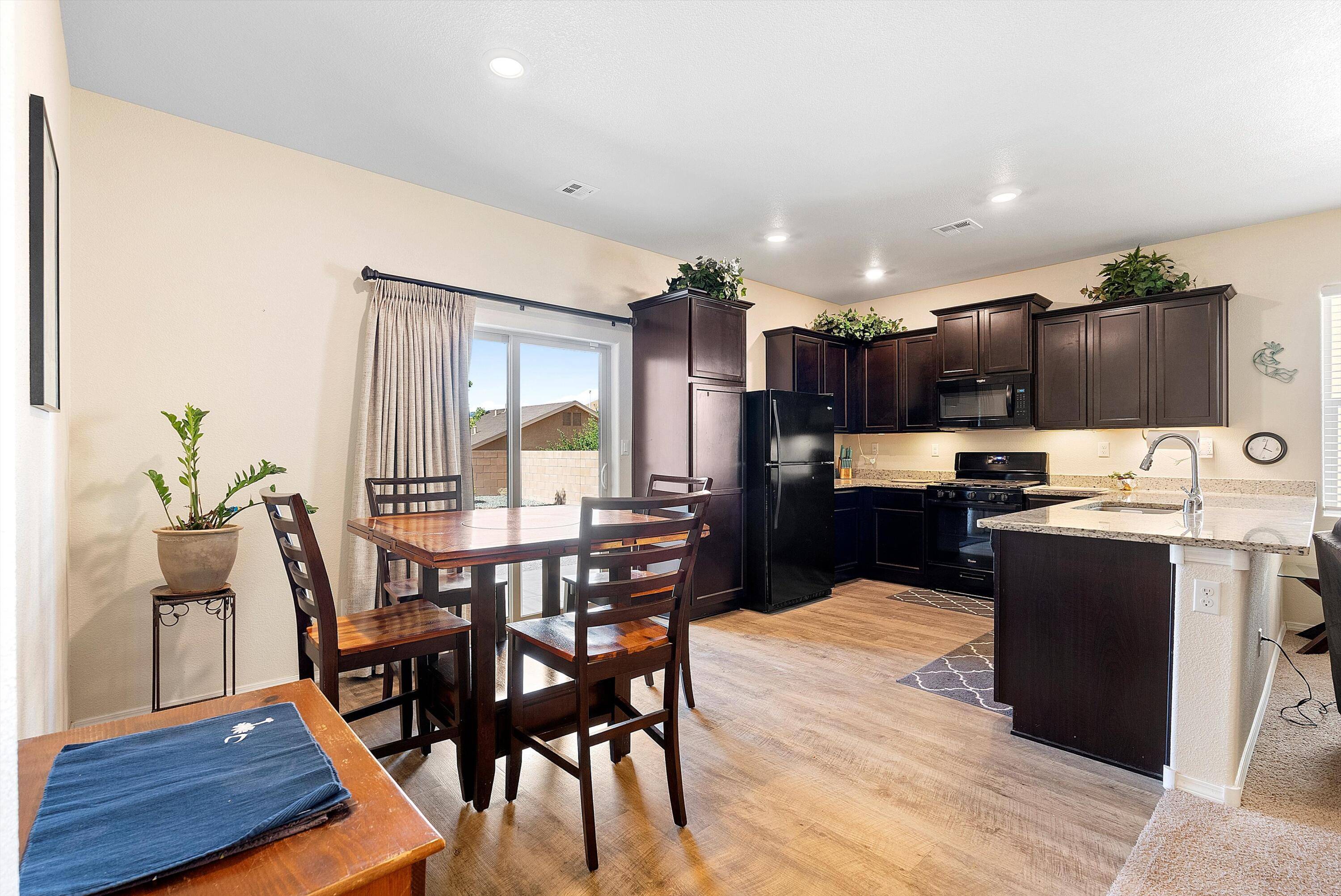 Rio Rancho, NM 87144,3522 COVERED WAGON RD NE