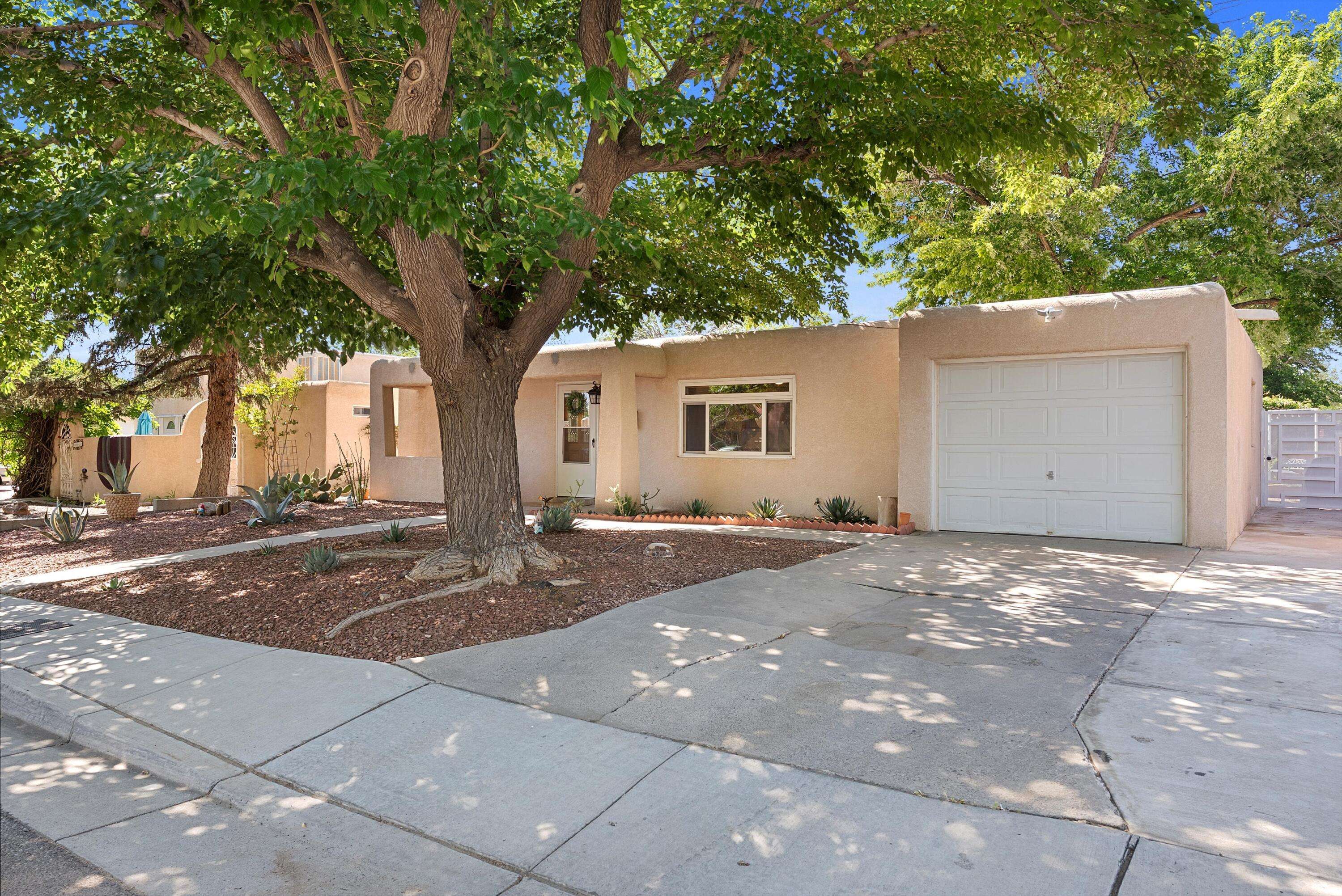 Albuquerque, NM 87112,10825 CORDOVA AVE NE
