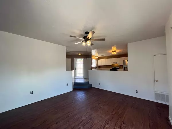 Rio Rancho, NM 87144,1638 Perma DR NE