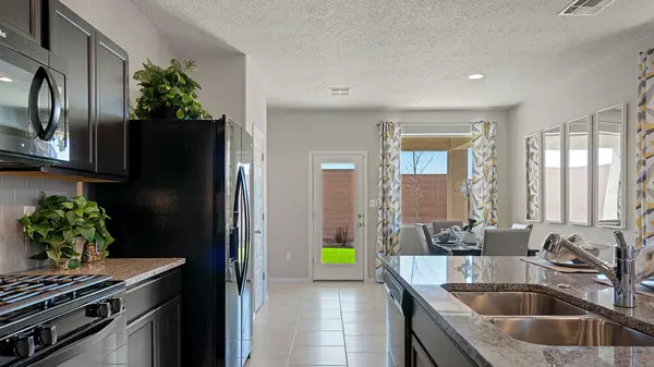 Santa Fe, NM 87507,4203 VIA DE VENTURA