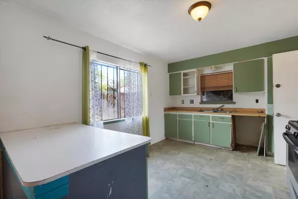 Albuquerque, NM 87106,1620 Alamo AVE SE