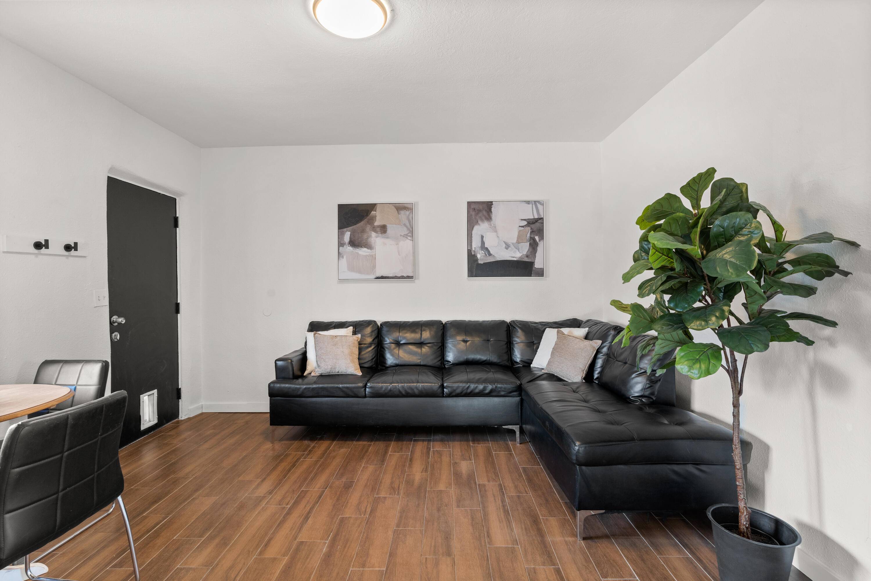Albuquerque, NM 87102,711 Lewis AVE SE