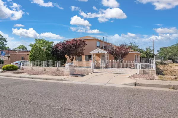1624 SUNSHINE TER SE, Albuquerque, NM 87106
