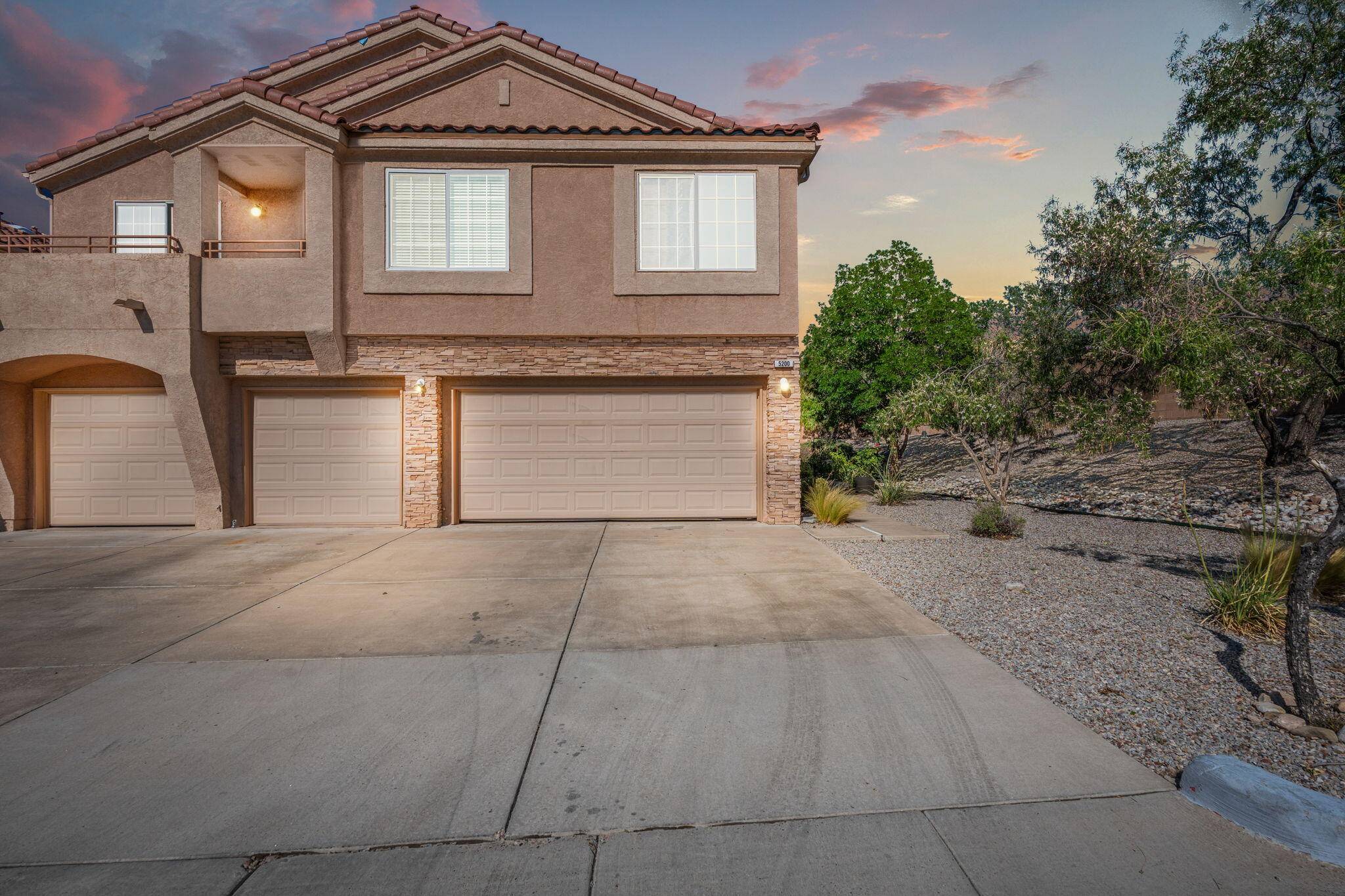 5200 NA PALI ST NE, Albuquerque, NM 87111