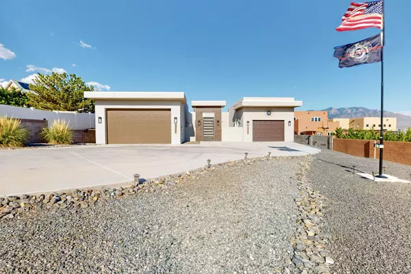 3408 DEMAVEND RD NE, Rio Rancho, NM 87144