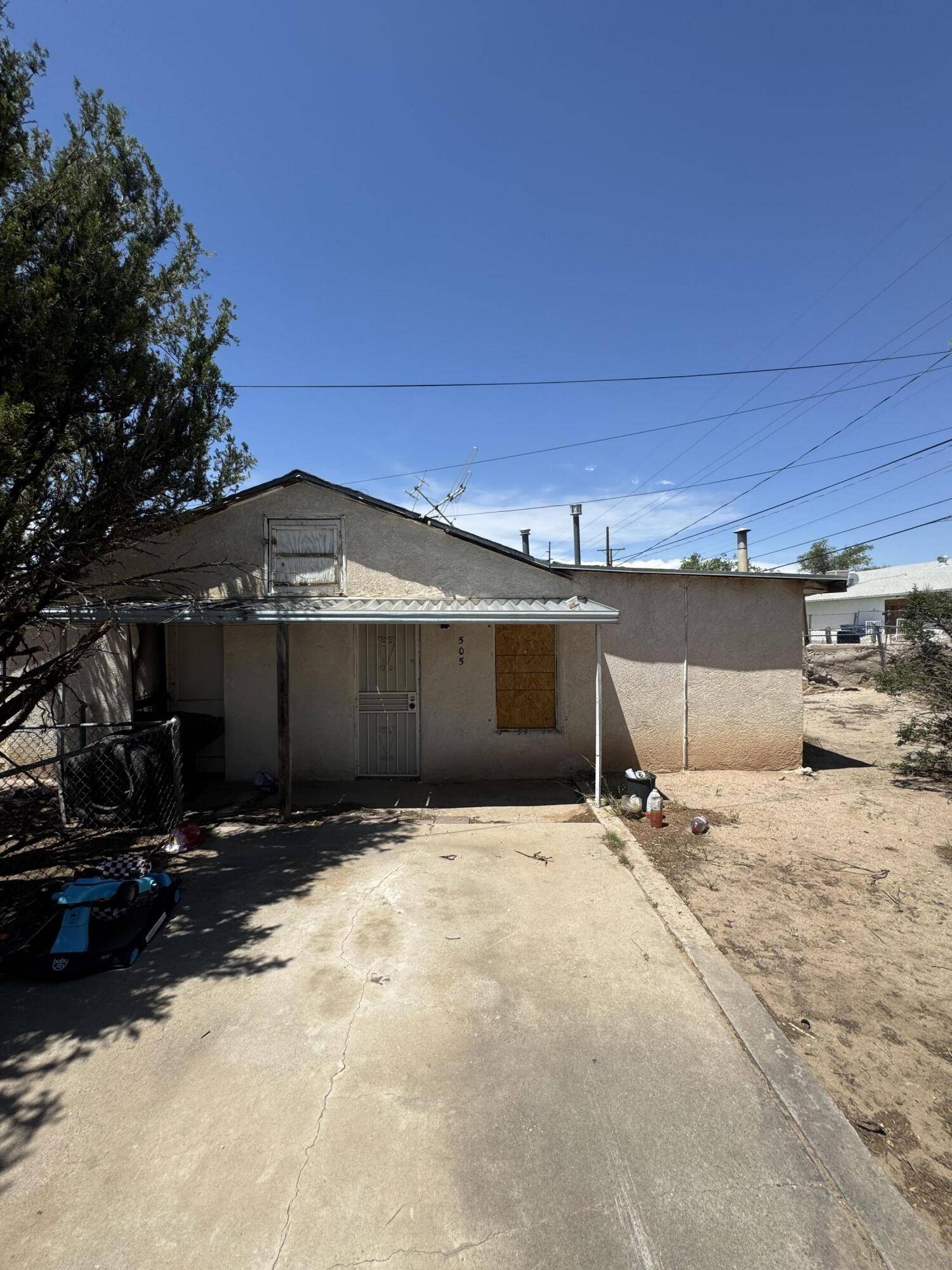 Albuquerque, NM 87102,1524 ARNO ST SE