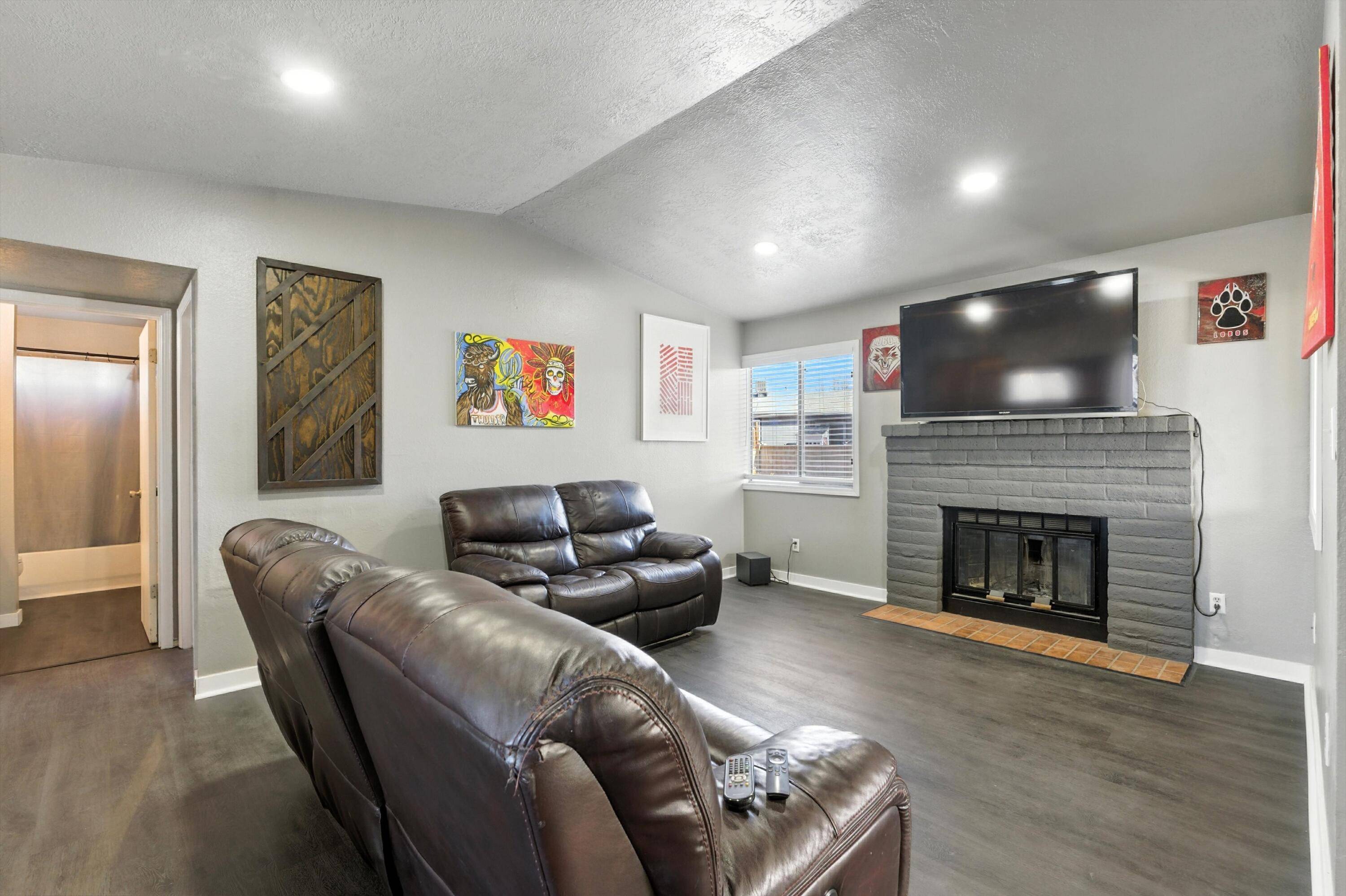 Rio Rancho, NM 87124,160 Timor RD SE